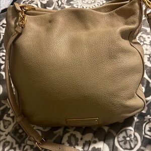 Elegant Tan Leather Shoulder Bag